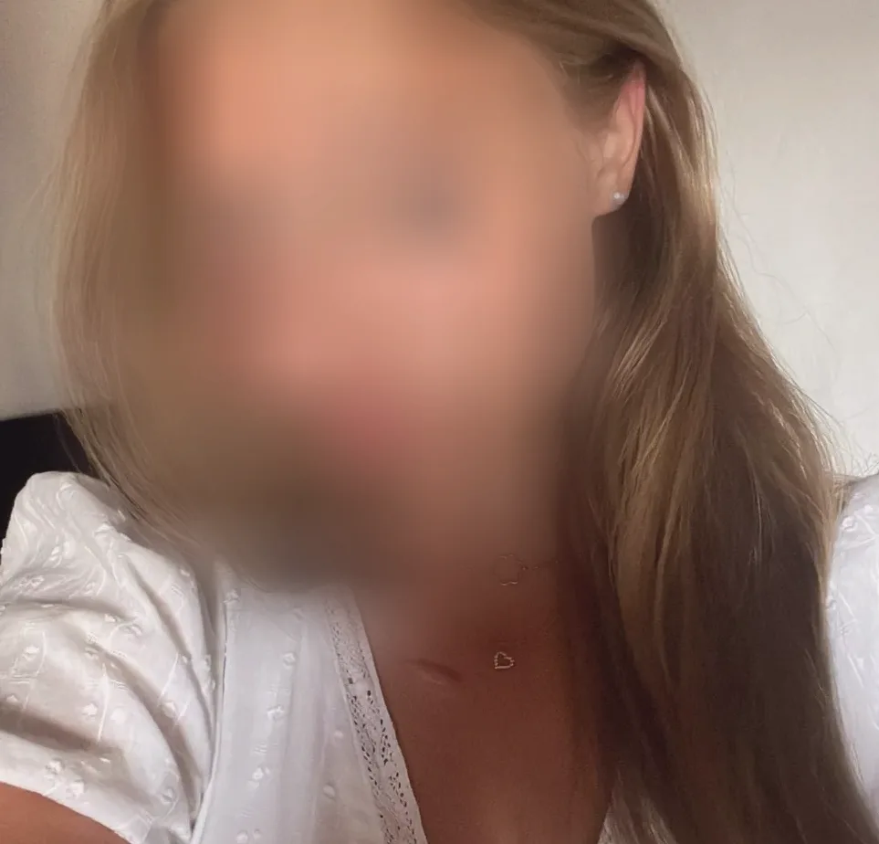 Laura, 19