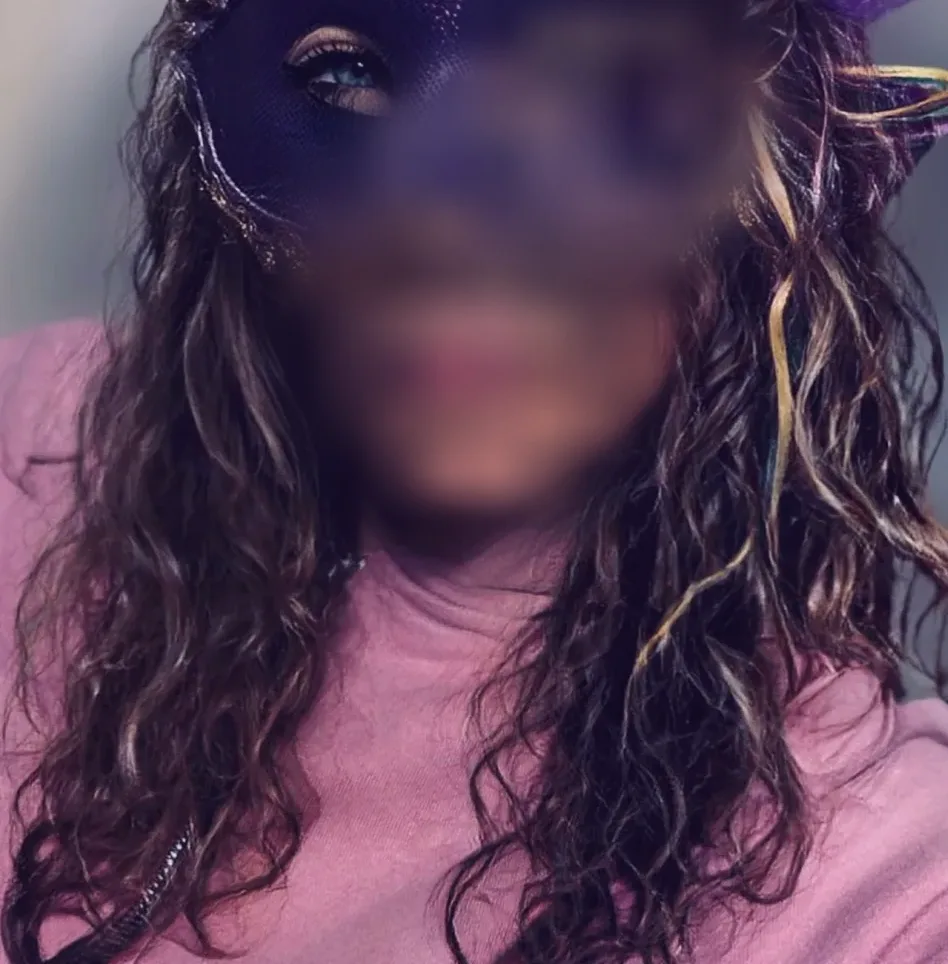 Sofia, 31
