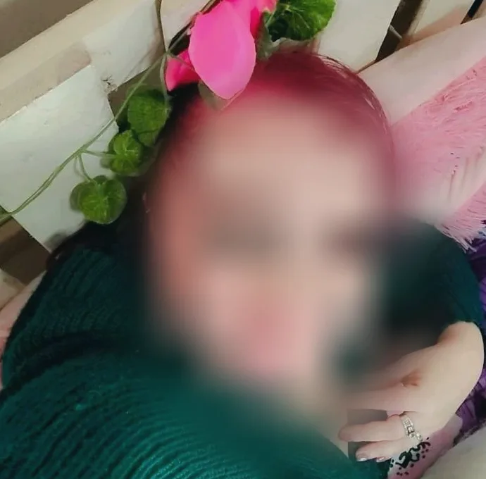 Sofia, 36
